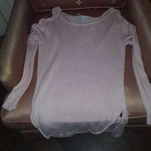 A sweater pink
